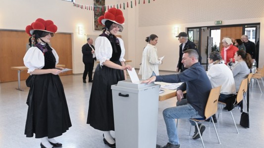 Alemania vota con la extrema derecha en auge y bajo la presión de Trump