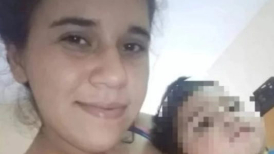La condenaron a perpetua por asesinar a su hijo pero no irá a prisión hasta que su hija cumpla 5 años