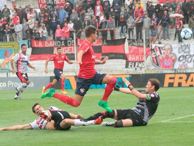 El triunfo de Independiente se hacía esperar y llegó con un 5 a 0 a Patronato