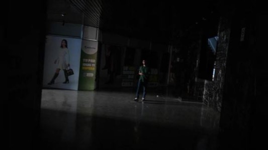 Chile: el apagón que dejó al 98% de la población sin luz causó tres muertes por electrodependencia