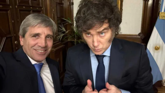 “El presidente se recibió de líder”: Caputo elogió el discurso de Milei en la Asamblea Legislativa