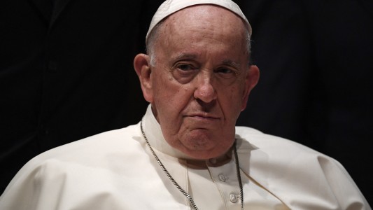 El papa Francisco se mantiene "estable" tras 22 días de internación