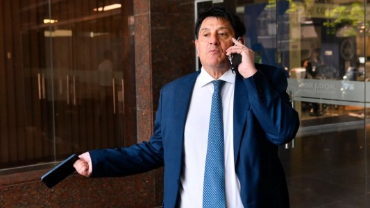 Muerte de Maradona: uno de los acusados designó dos nuevos abogados a pocos días del juicio