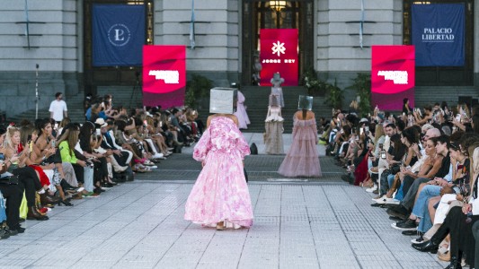 Jorge Rey deslumbró con una presentación disruptiva en la Argentina Fashion Week