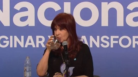 Cristina Kirchner advirtió sobre una “creciente descomposición institucional” en el país