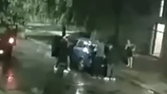 Asaltaron a una familia: el papá rescató del auto a su hijo de 6 años