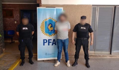 Detuvieron a un hombre con varios billetes de $20 mil falsificados por un valor superior a los $19 millones
