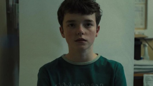 Proyectarán "Adolescencia" de Netflix en colegios británicos