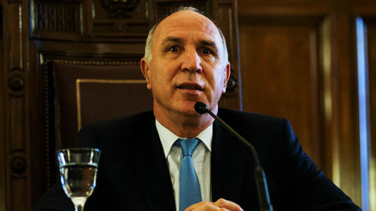 "Yo nunca aceptaría ser designado por decreto", dijo Lorenzetti tras la decisión del Senado