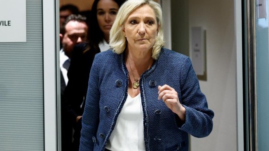 Le Pen denunció una condena "política" en su contra: “No me rendiré”