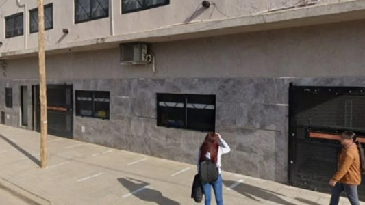 Una alumna de 14 años apuñaló con una navaja a una compañera en un colegio de Laferrere