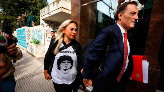 "Hay mucha gente detrás de esto": en exclusiva, Verónica Ojeda habla sobre la muerte de Diego Maradona