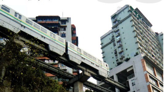 #Insólito Las vías del tren en el séptimo piso de un edificio