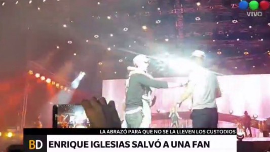 Enrique Iglesias defiende a una fan de su propia custodia