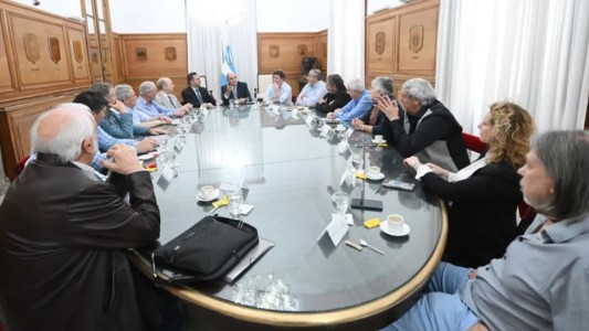 El Gobierno rechaza el pedido de la CGT de aumentos por encima de la inflación, pero busca retomar diálogo