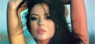 Filtran fotos de Karina Jelinek desnuda en la bañera