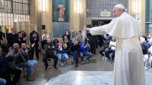 “Un día de sufrimiento para nosotros”: la emotiva carta de los presos de San Vittore tras la muerte del papa Francisco