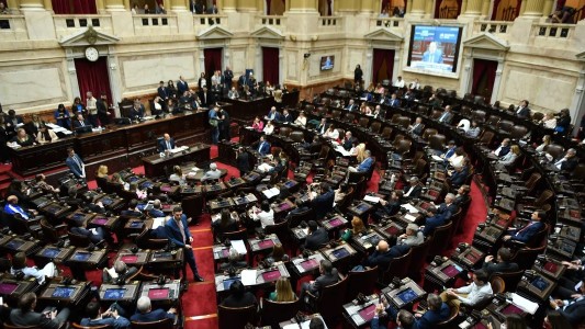 Diputados rinde un sentido homenaje al Papa Francisco en una sesión especial