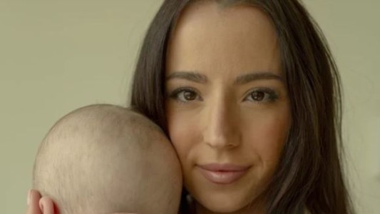 Elon Musk pidió a la madre de su 14° hijo que tuviera una cesárea “para que el bebé tenga cerebro más grande”