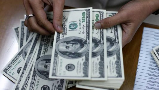 El dólar operó por debajo de los $1.200 y las reservas aumentaron por la apreciación del oro
