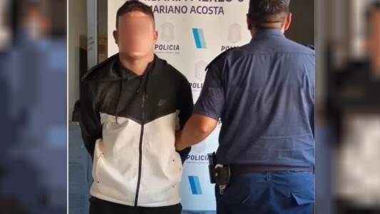 Un comerciante atropelló a dos motochorros que acababan de robarle en Merlo