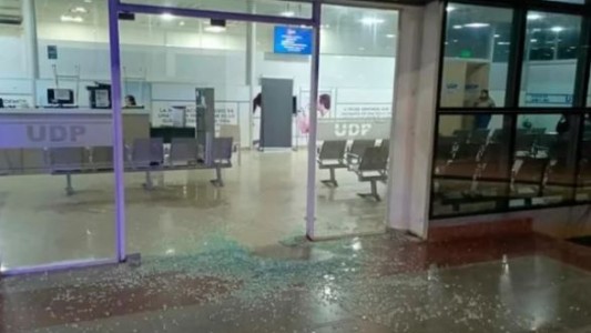 Balearon el frente de un hospital en José C. Paz: varios pacientes tuvieron que arrojarse al suelo