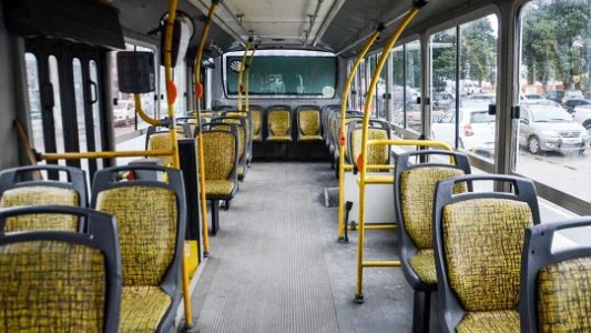 El secretario gremial de la UTA afirmó que “si no hay acuerdo” habrá “paro por tiempo indeterminado”