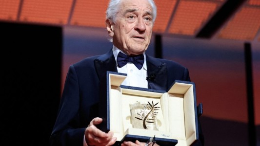 De Niro arremetió contra Trump al recibir premio en Cannes: "Estamos luchando encarnizadamente por la democracia"