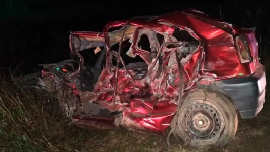 Choque fatal en Córdoba: dos jóvenes murieron y un conductor fue detenido