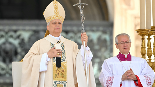 León XIV inició su pontificado con una crítica al paradigma económico