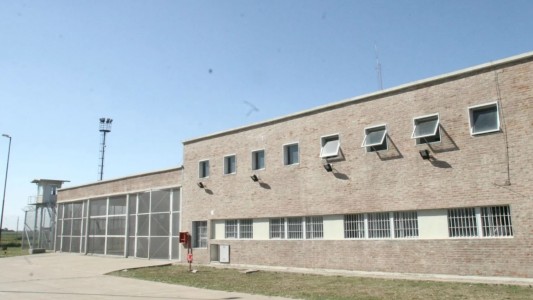 Detuvieron a una policía por filtrarle a su novio preso datos del 911