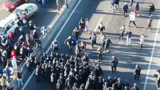 Corte total en Puente La Noria por reclamo de trabajadores de La Salada