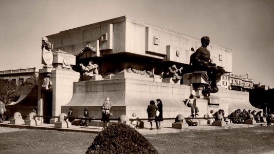 Dónde se ubica el mausoleo más insólito de Buenos Aires