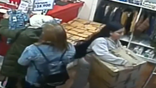 Banda de mecheros le robaron millones de pesos en ropa y el seguro no se hace cargo por un tecnicismo