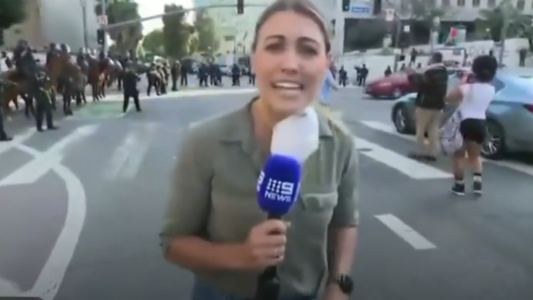 Protestas en Los Ángeles: hirieron a una periodista cuando reportaba en vivo