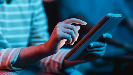 Grooming en Santiago del Estero: le enviaba y pedía fotos sexuales a una niña de 12 años