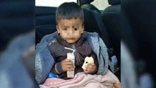 San Juan: un niño de 3 años caminaba solo y con poca ropa y fue rescatado por la Policía