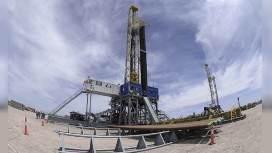 Una petrolera argentina entró en default y tratará de reestructurar su deuda