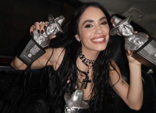 Lali Espósito ganó el Premio Gardel 2025 a "mejor videoclip corto" por "Fanático"