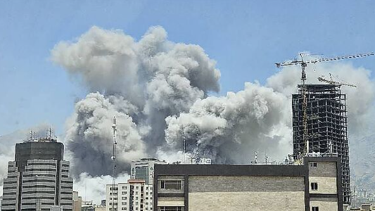 Irán e Israel se acusan mutuamente de vulnerar la tregua anunciada por Trump