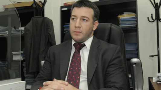 Era fiscal, mandó a intervenir teléfonos de una supuesta banda criminal e incluyó el de su ex para espiarla