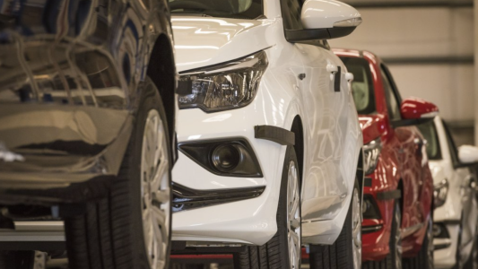 El Gobierno simplifica el patentamiento de vehículos para facilitar la importación particular