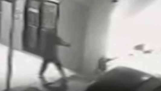 Un homicidio a quemarropa: 8 disaros