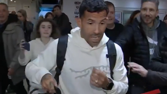 "Estoy ilusionado": Tevez llegó al país para asumir como nuevo DT de Talleres