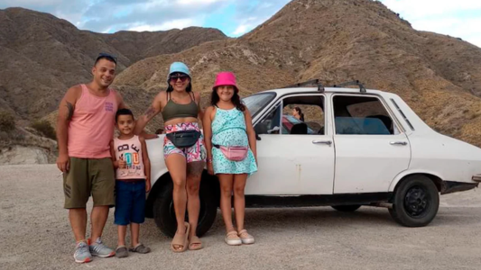 La odisea del Renault 12: la familia que dejó todo y recorrió Argentina con menos de lo que cuesta un alquiler