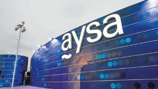 Privatización de AySA: qué pasará con empleados, tarifas y deudas en boleta del agua