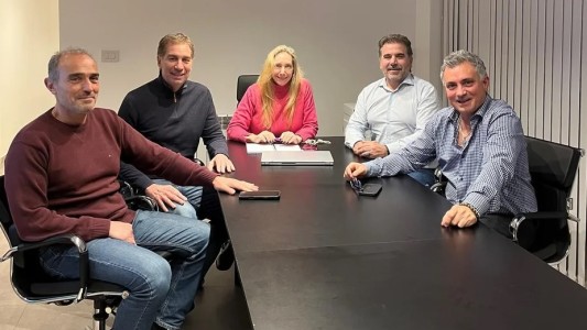 El frente La Libertad Avanza se repartió las secciones de PBA: 6 para los libertarios y dos para el PRO