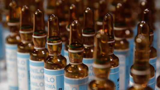 Fentanilo contaminado: en 2025 los laboratorios tuvieron varias alertas y prohibiciones del ANMAT