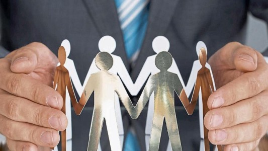 Proponen una economía social de mercado: "Sería la solución"