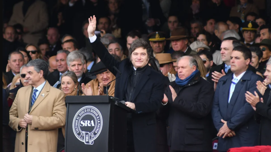 En La Rural, Milei anunció la baja de varias retenciones al campo: "Son siniestras"